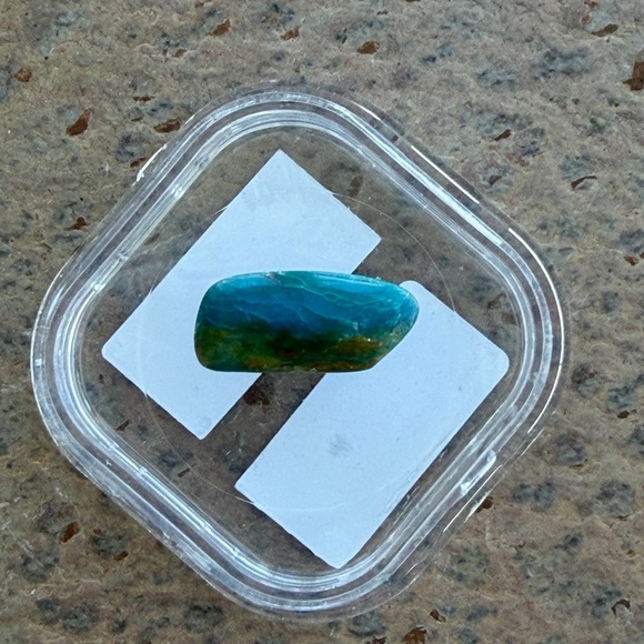 Boulder Opal Blue and Green loose Stone 3.15 carats - Picture 7 of 10